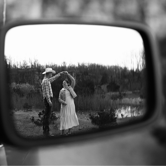 🤍 Meet Me 🤍 - Picture 3 of 3